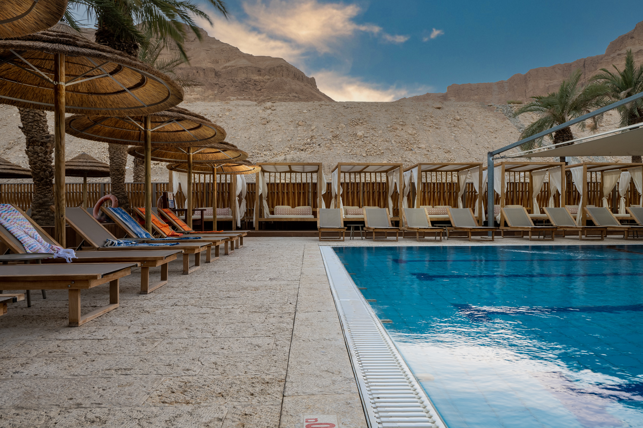 אואזיס ספא קלאב